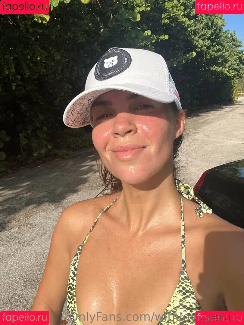 withlovesaraxo Onlyfans Photo Gallery 