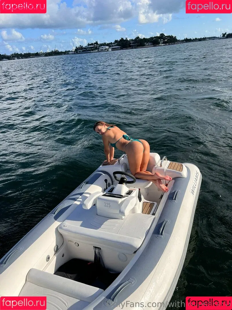 withlovesaraxo Onlyfans Photo Gallery 