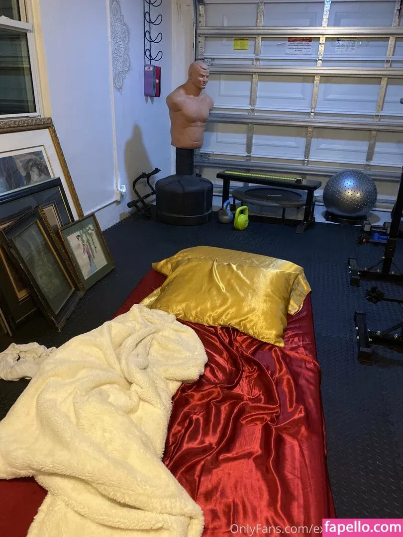 withlovesaraxo Onlyfans Photo Gallery 