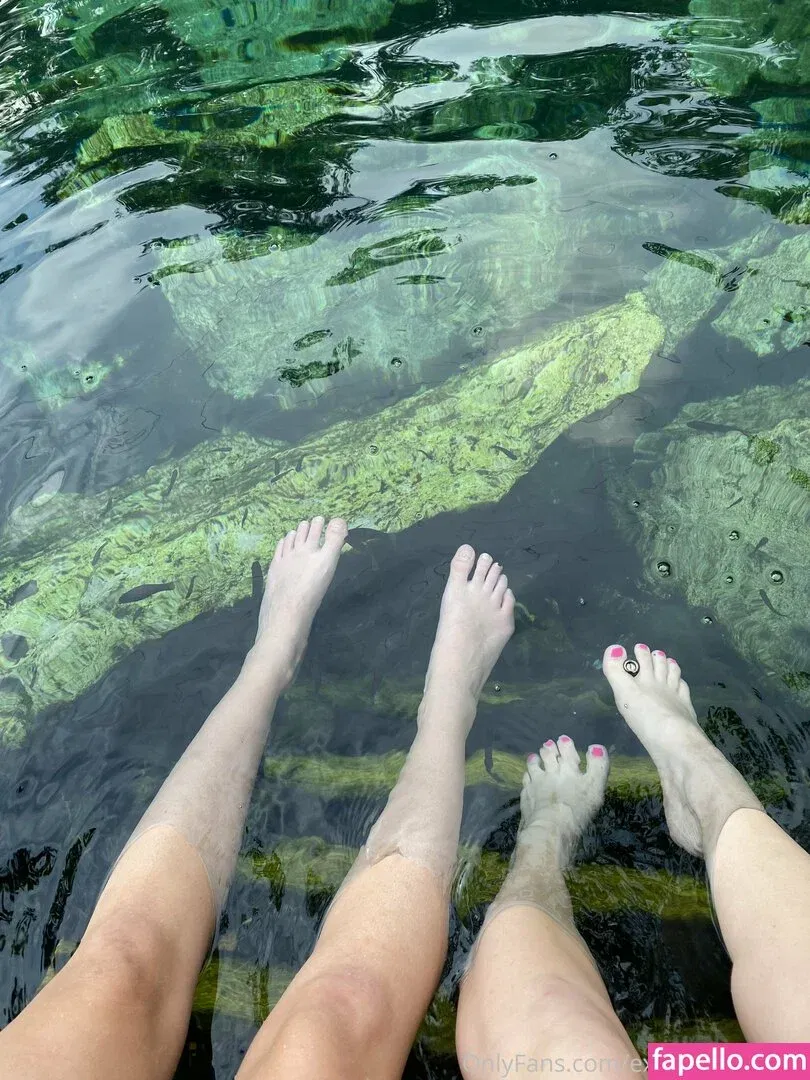 withlovesaraxo Onlyfans Photo Gallery 