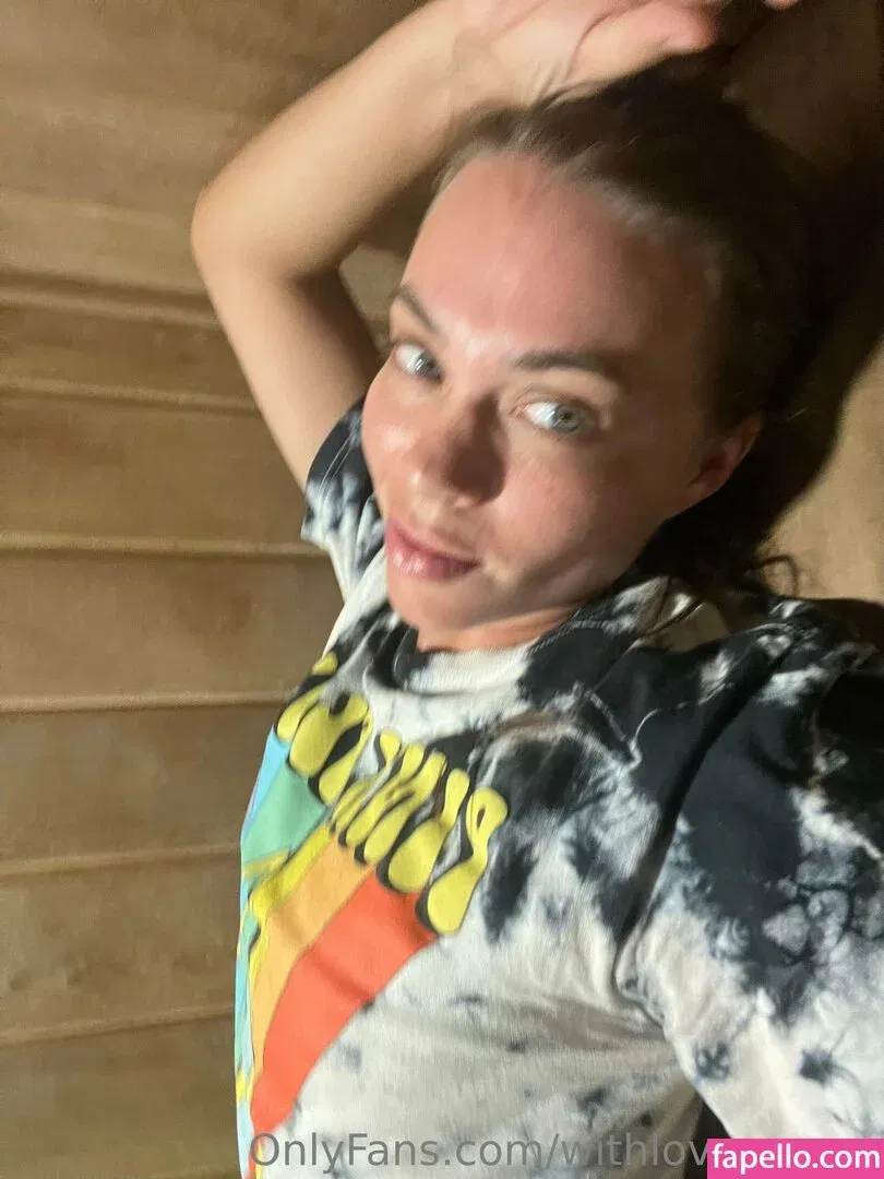 withlovesaraxo Onlyfans Photo Gallery 