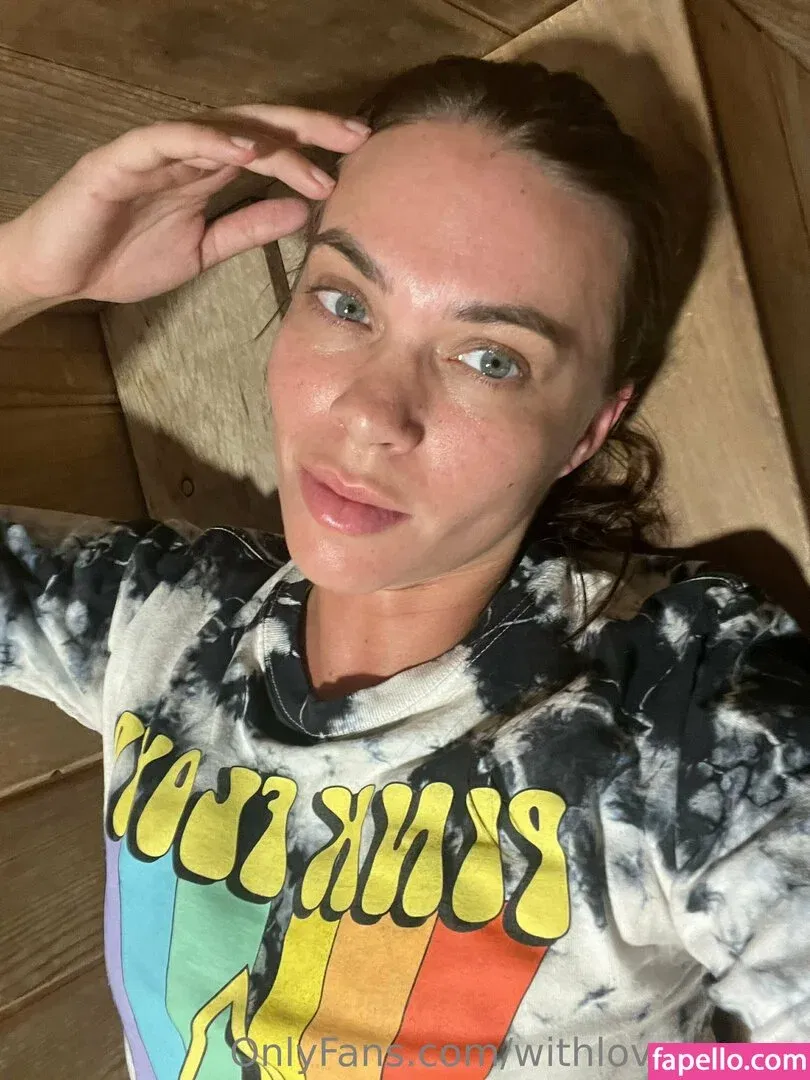 withlovesaraxo Onlyfans Photo Gallery 