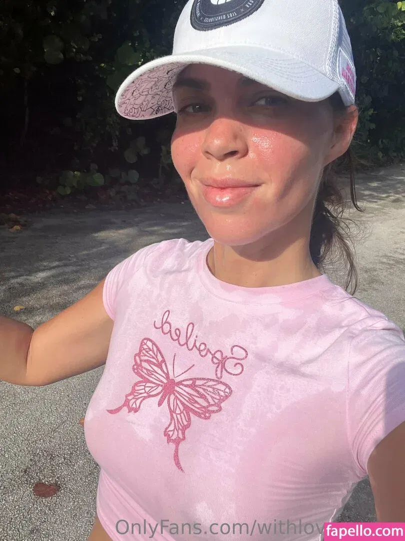 withlovesaraxo Onlyfans Photo Gallery 