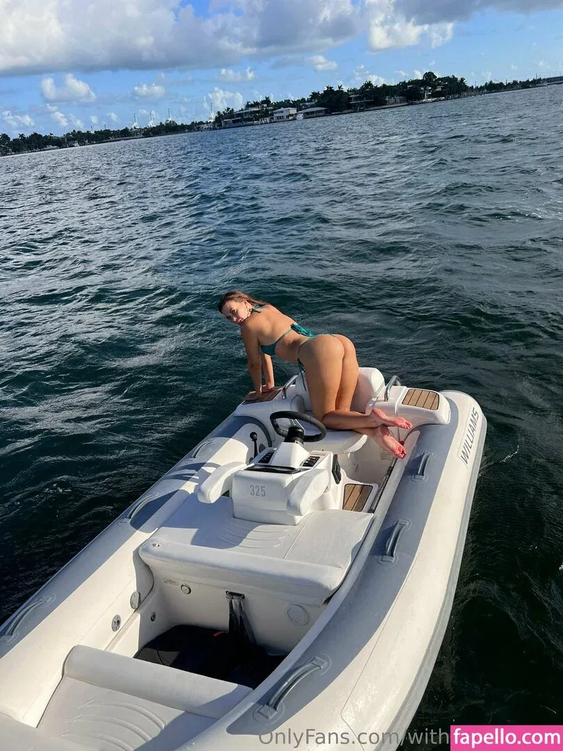 withlovesaraxo Onlyfans Photo Gallery 