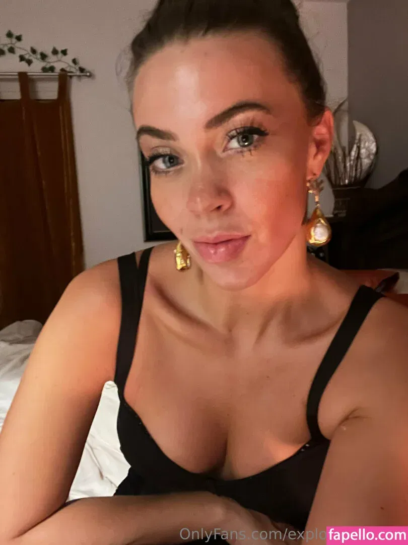 withlovesaraxo Onlyfans Photo Gallery 