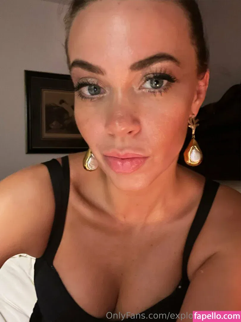 withlovesaraxo Onlyfans Photo Gallery 