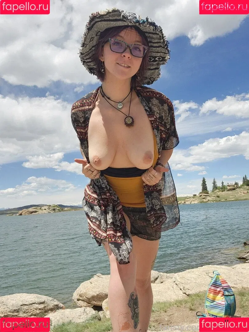 Mavissky Onlyfans Photo Gallery 