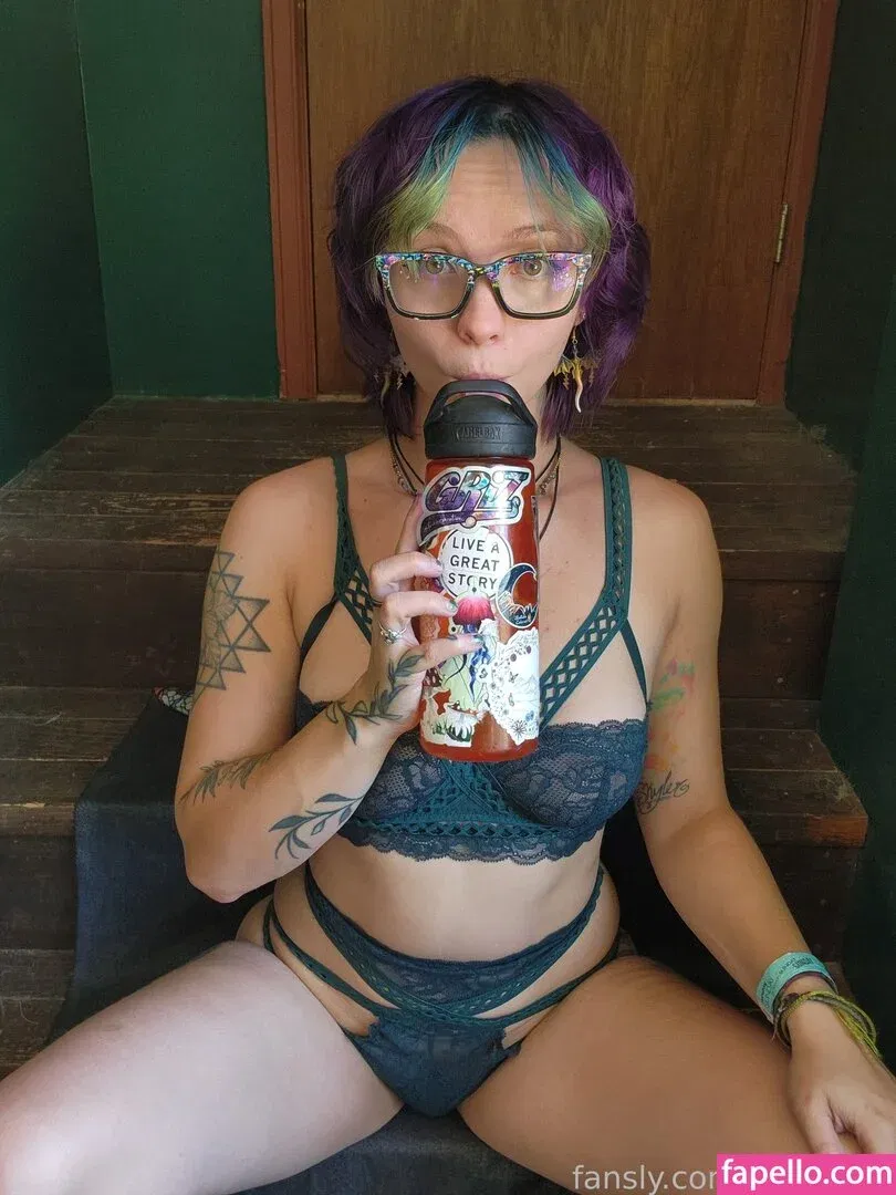 Mavissky Onlyfans Photo Gallery 