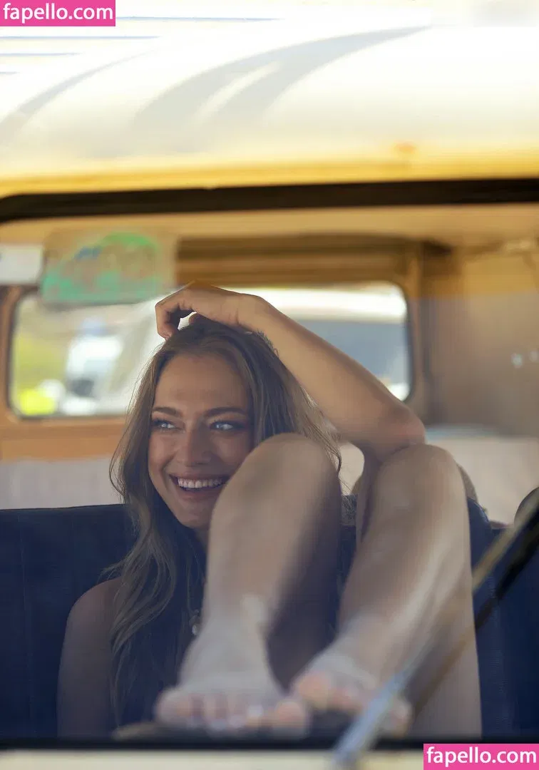 Mimi Gwozdz Onlyfans Photo Gallery 