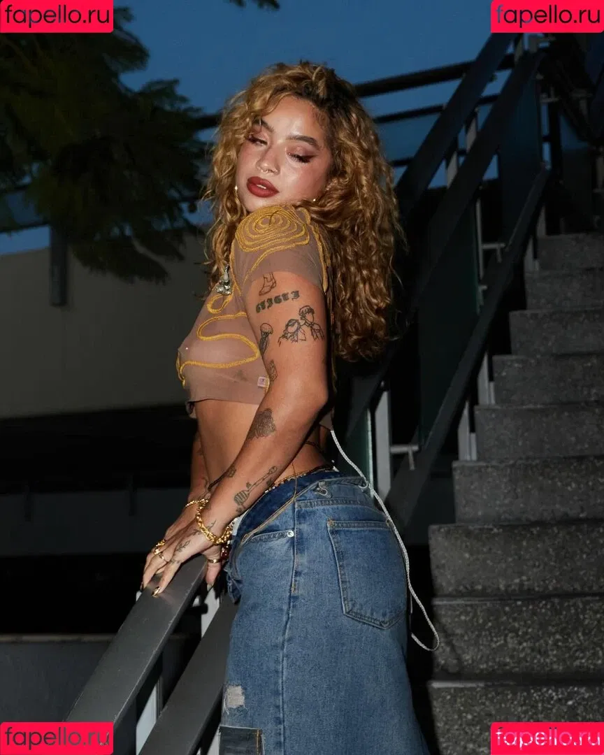 Kiana Ledé Onlyfans Photo Gallery 