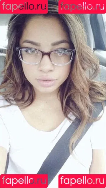 Kiana Ledé Onlyfans Photo Gallery 