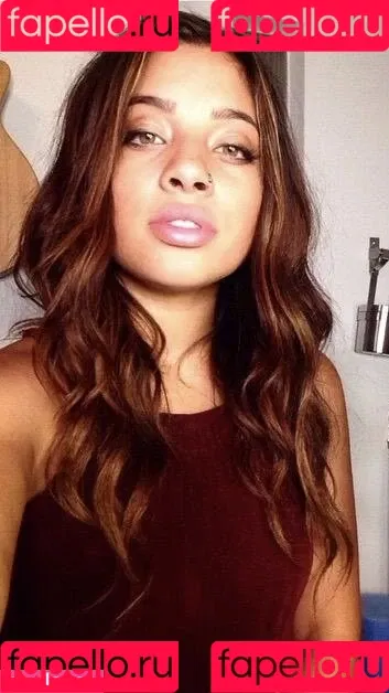 Kiana Ledé Onlyfans Photo Gallery 