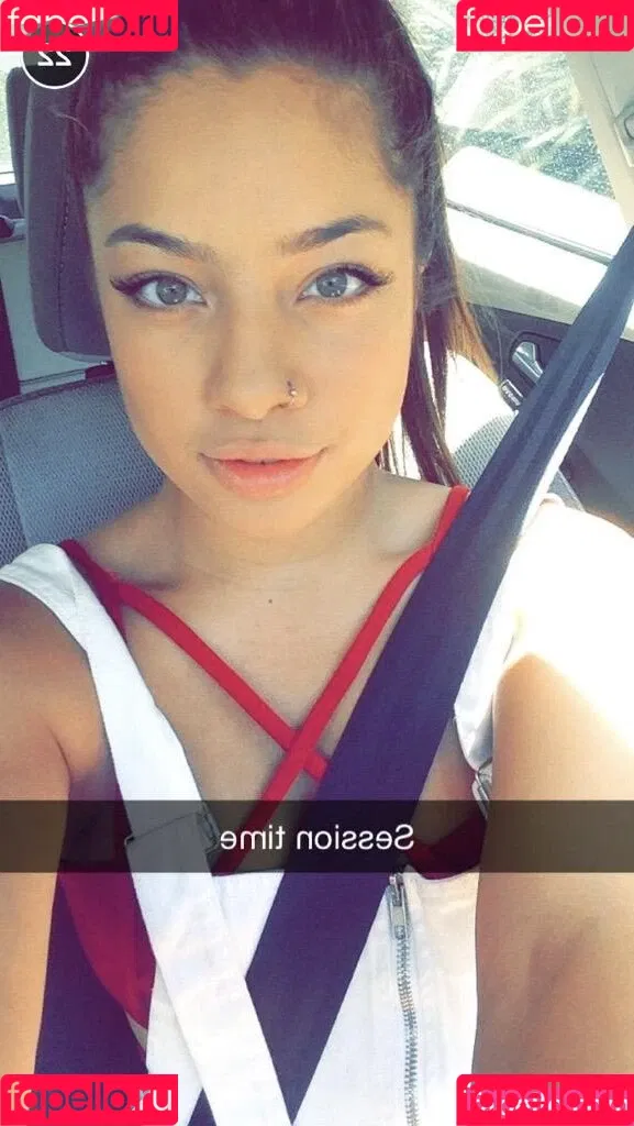 Kiana Ledé Onlyfans Photo Gallery 