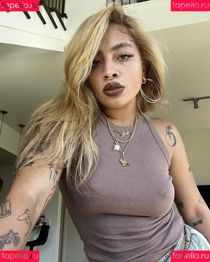 Kiana Ledé Onlyfans Photo Gallery 