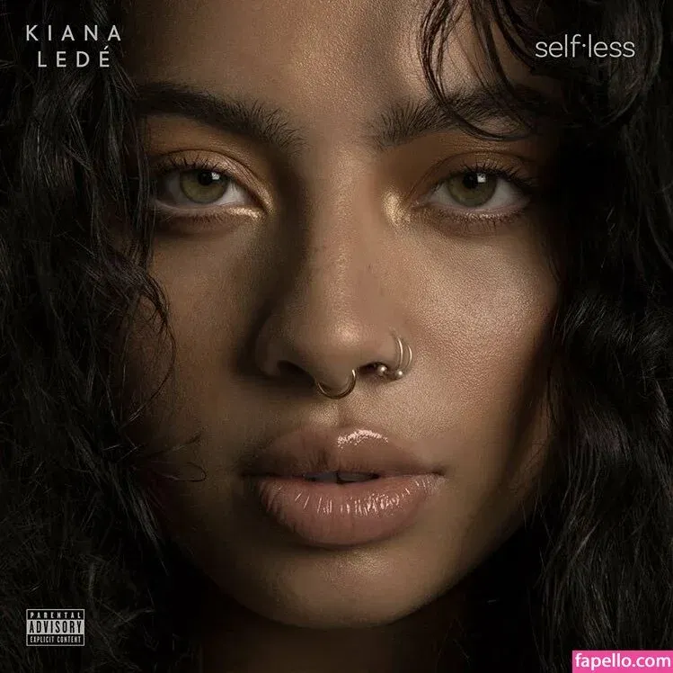 Kiana Ledé Onlyfans Photo Gallery 