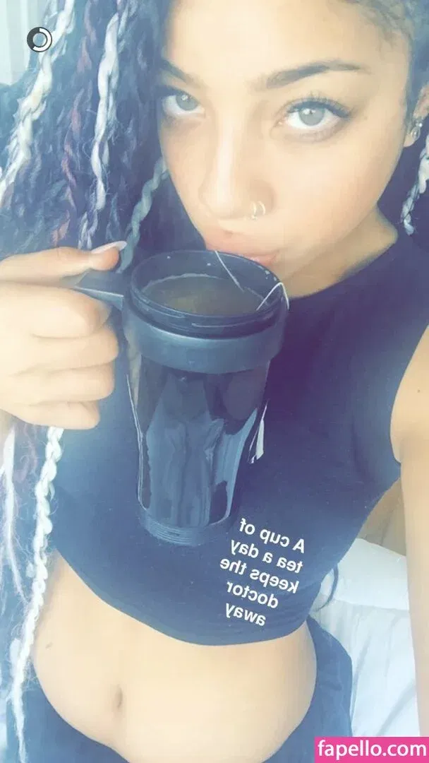 Kiana Ledé Onlyfans Photo Gallery 