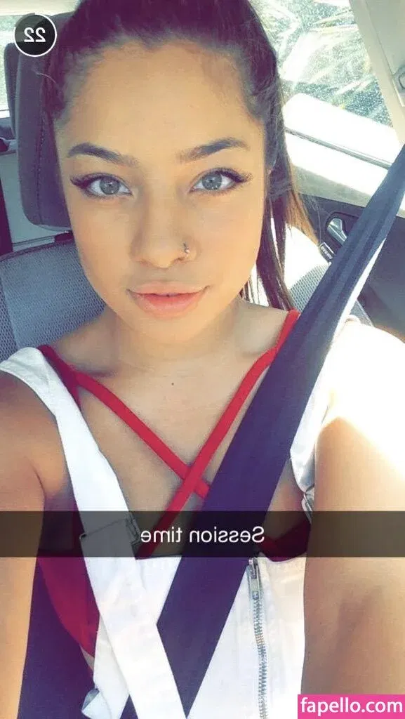 Kiana Ledé Onlyfans Photo Gallery 