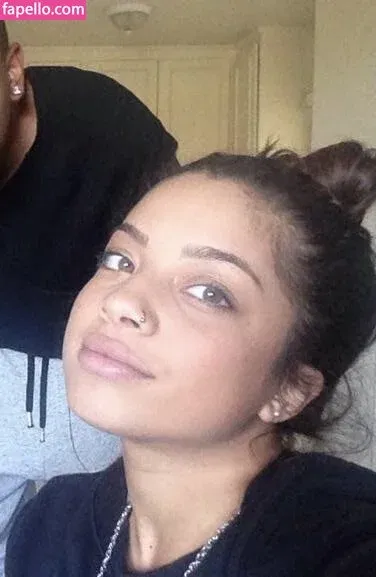 Kiana Ledé Onlyfans Photo Gallery 