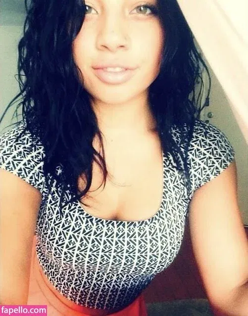 Kiana Ledé Onlyfans Photo Gallery 