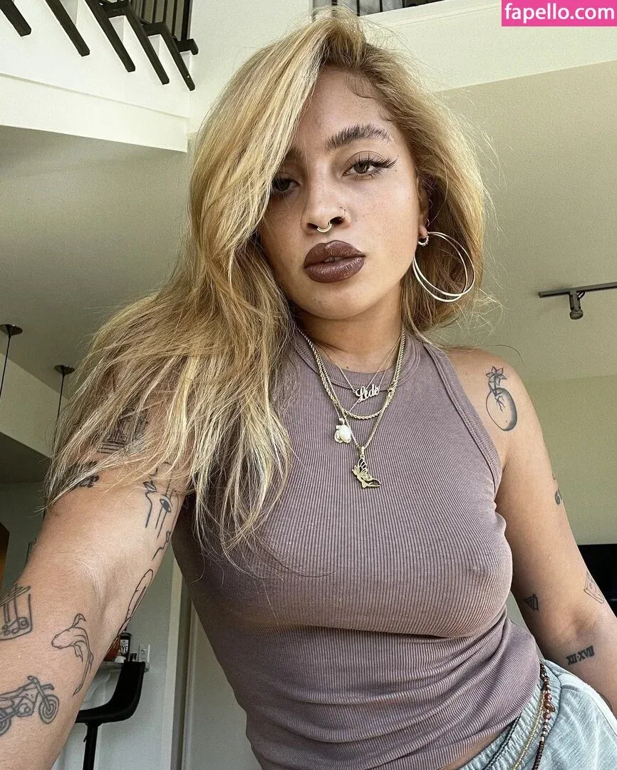 Kiana Ledé Onlyfans Photo Gallery 