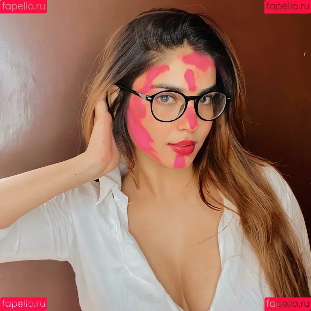 Kanak Mishra Onlyfans Photo Gallery 