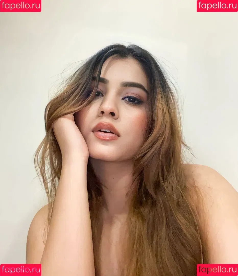 Kanak Mishra Onlyfans Photo Gallery 