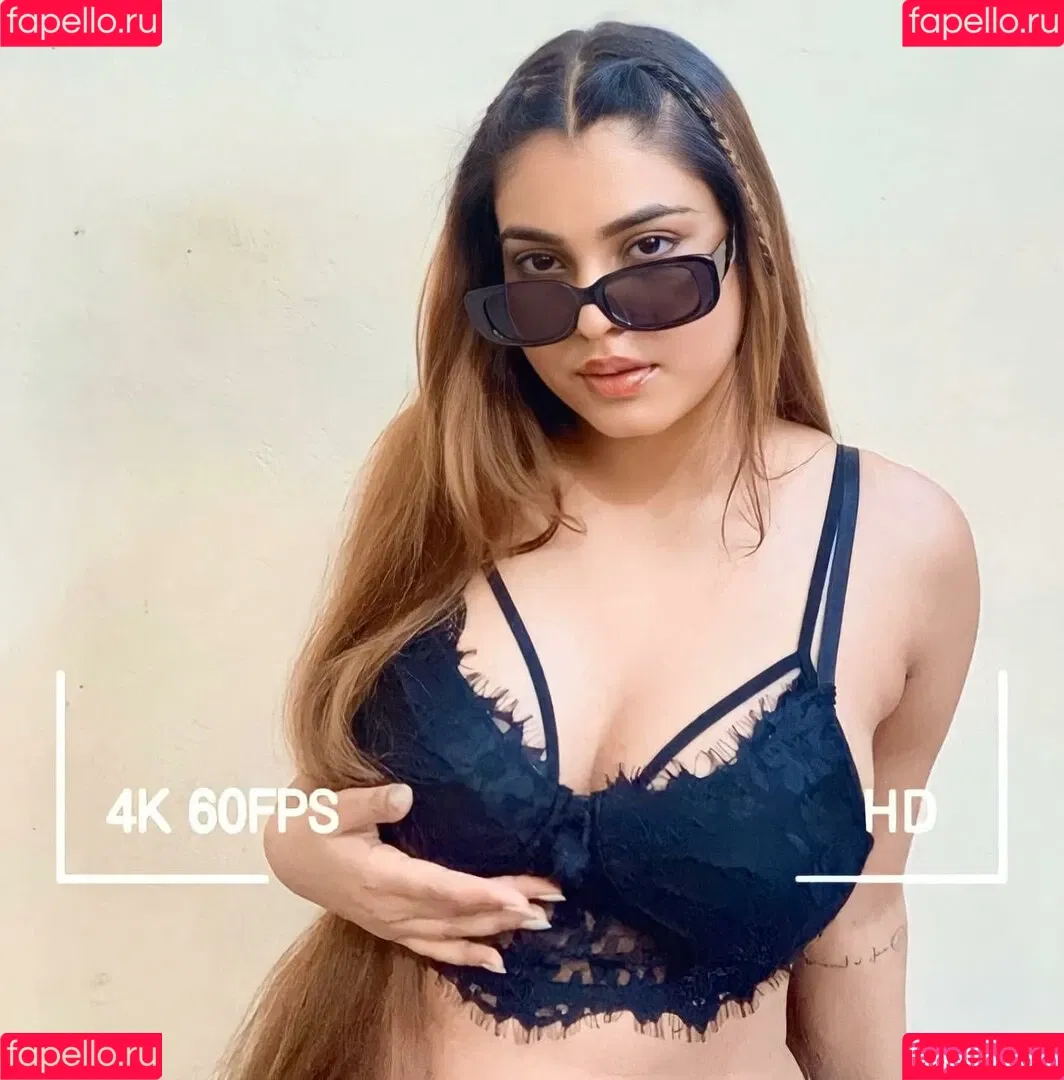 Kanak Mishra Onlyfans Photo Gallery 