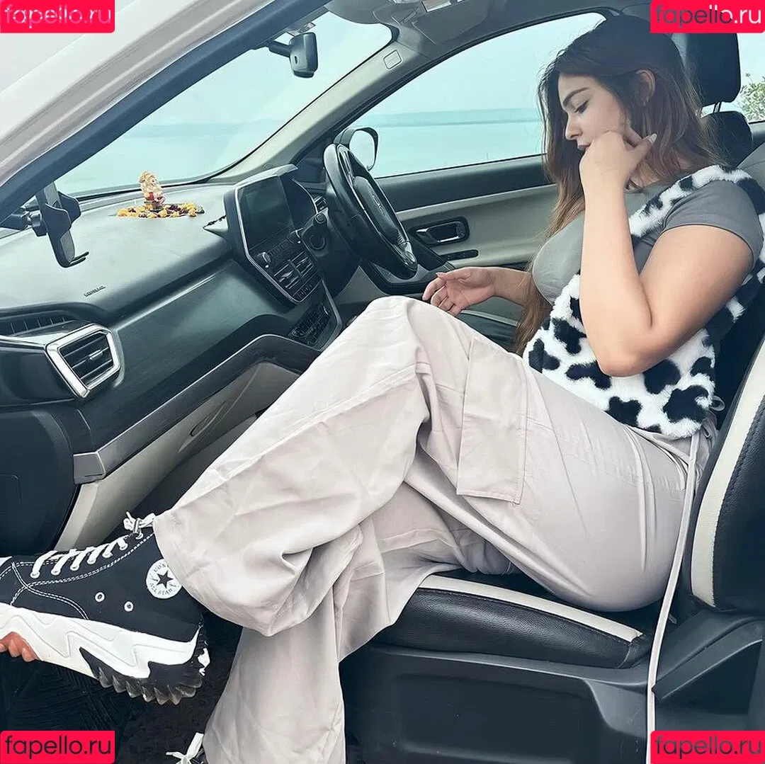 Kanak Mishra Onlyfans Photo Gallery 