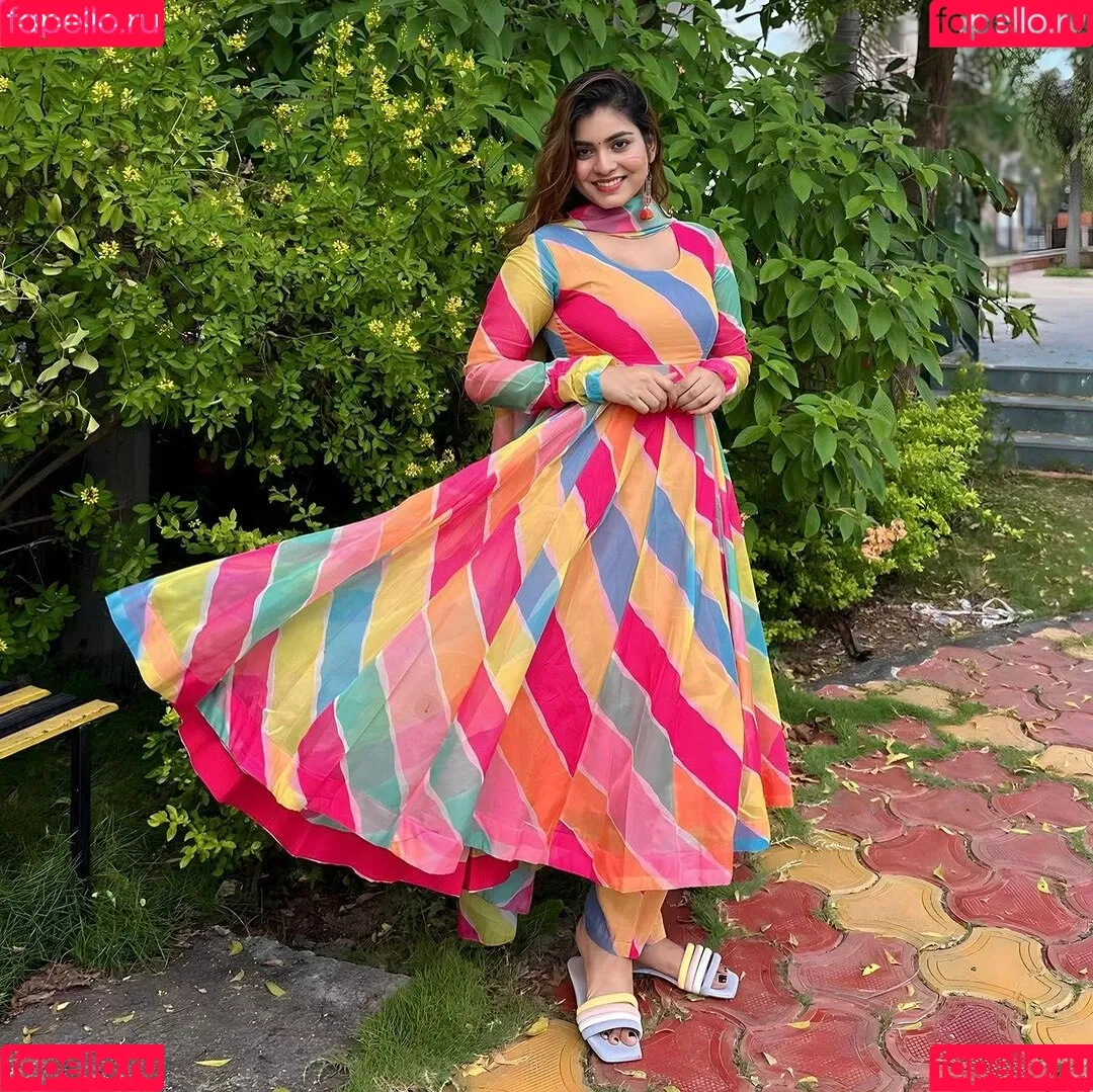 Kanak Mishra Onlyfans Photo Gallery 