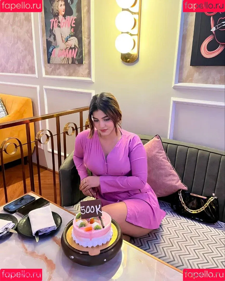 Kanak Mishra Onlyfans Photo Gallery 