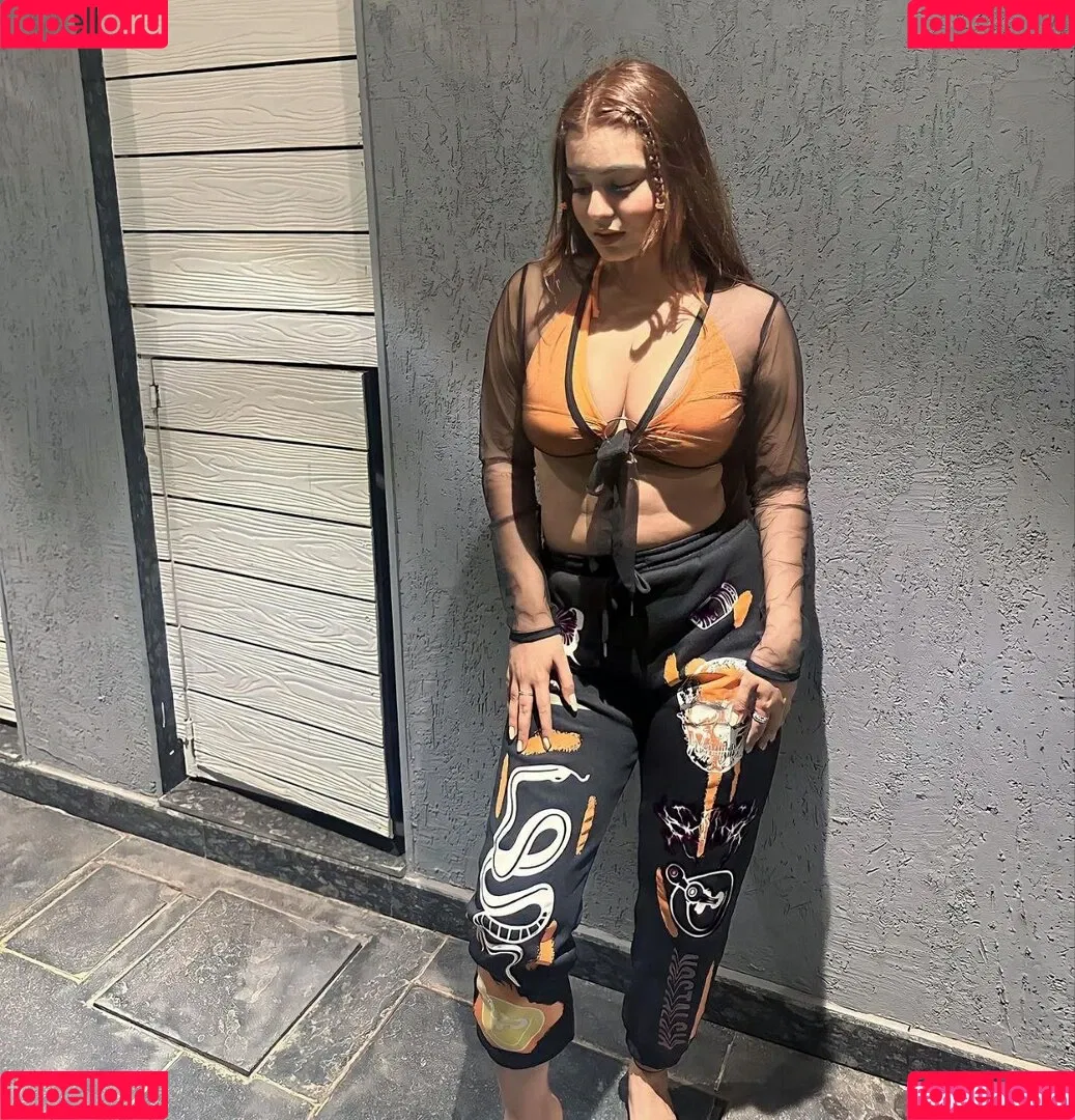 Kanak Mishra Onlyfans Photo Gallery 