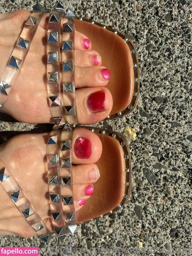 deargoddesssara Onlyfans Photo Gallery 