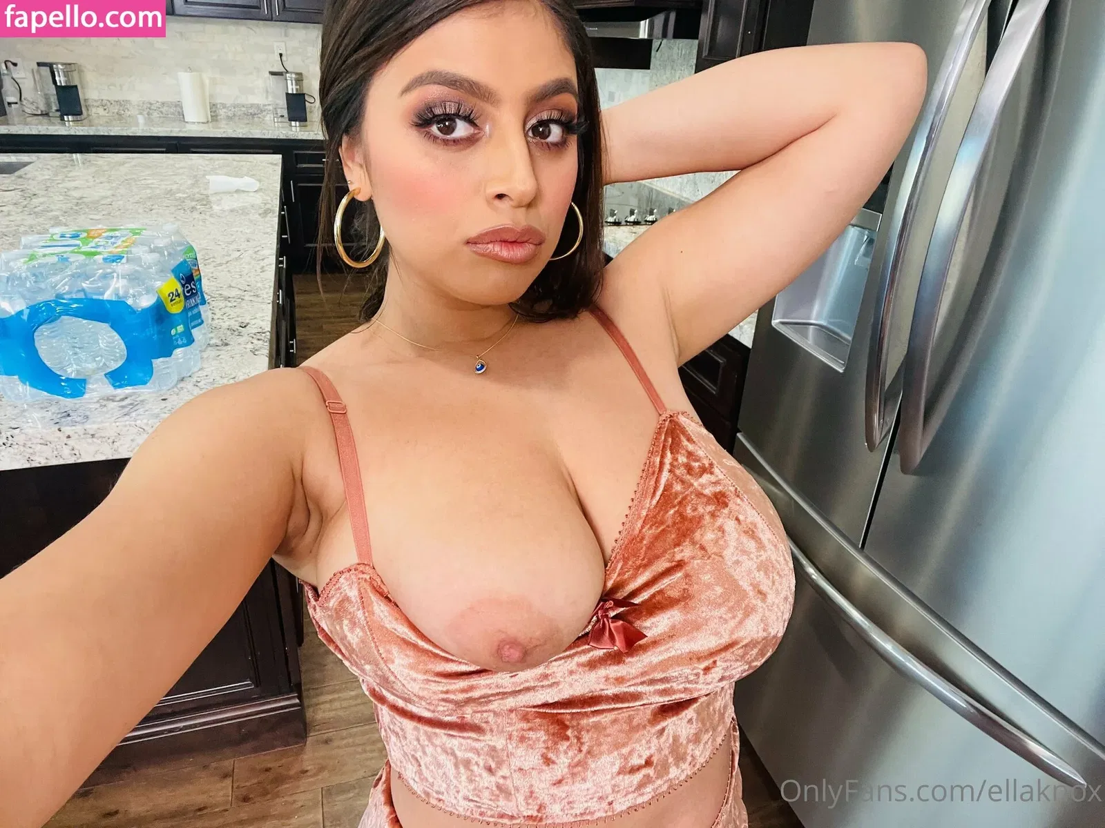 ellaknox Onlyfans Photo Gallery 