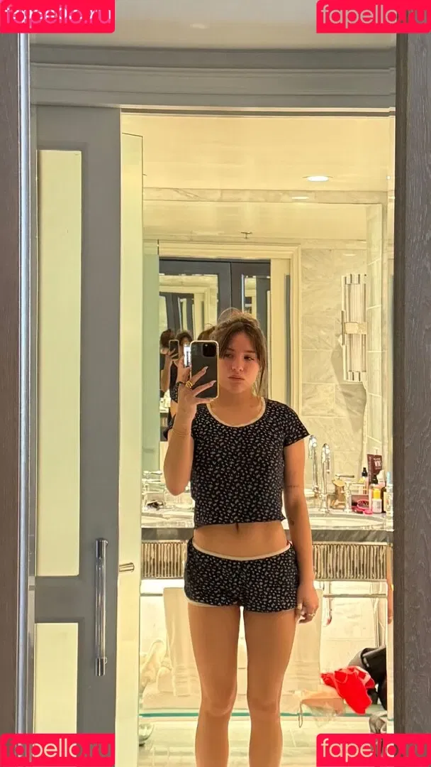 Kenzie Ziegler Onlyfans Photo Gallery 