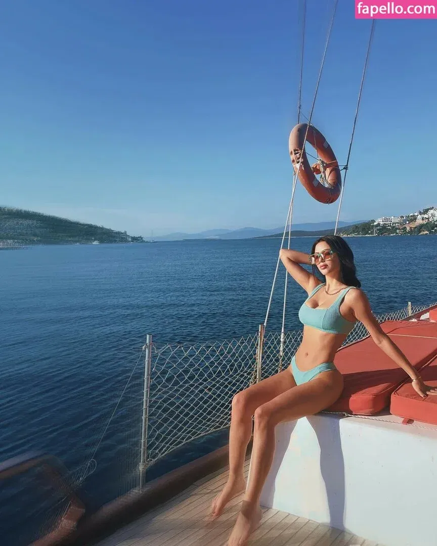 bernacalanthe Onlyfans Photo Gallery 