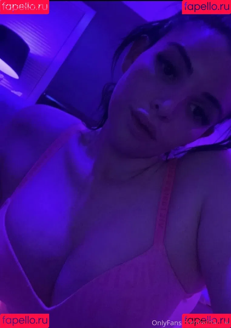 adrianaw Onlyfans Photo Gallery 