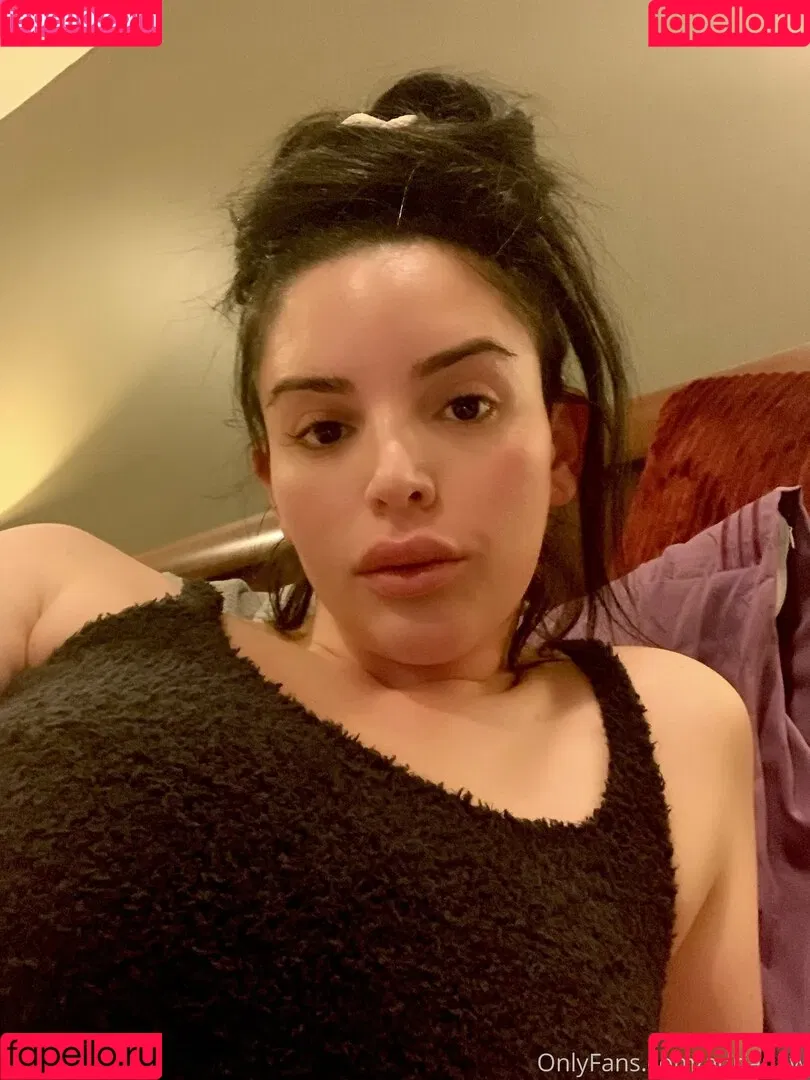 adrianaw Onlyfans Photo Gallery 