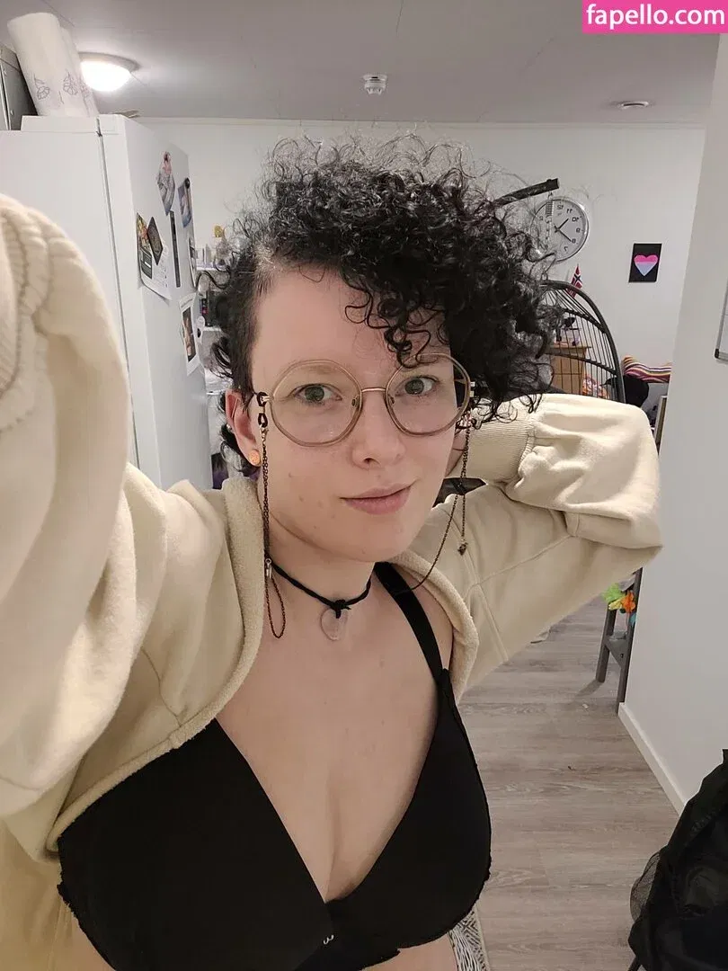 LamperaAsteria21 Onlyfans Photo Gallery 