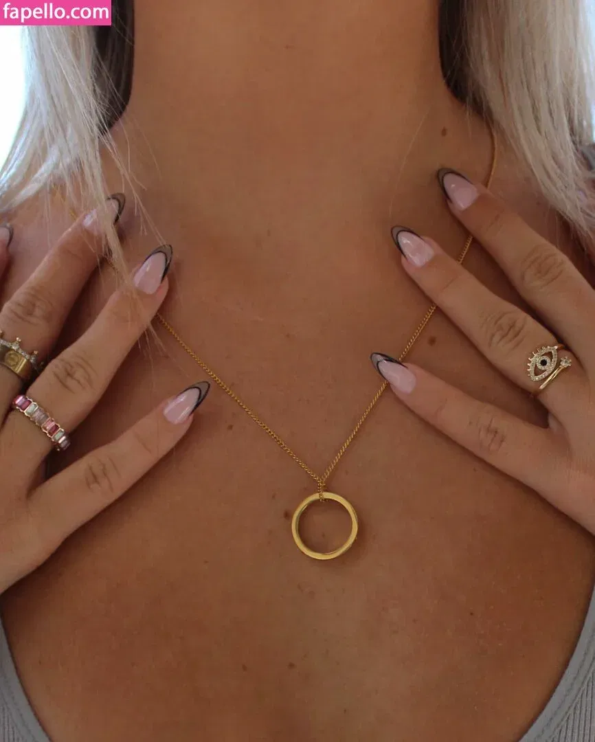 Brooke Goodman Onlyfans Photo Gallery 