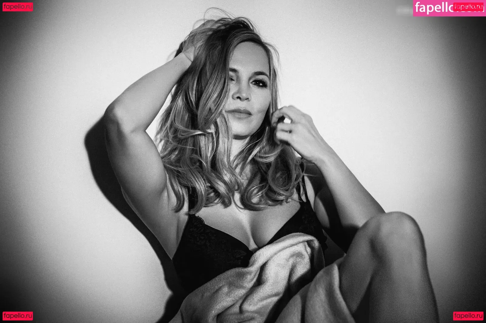 Regina Halmich Onlyfans Photo Gallery 