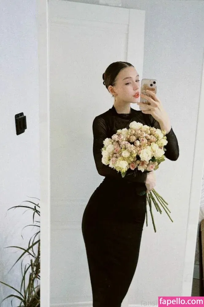 Ayerie Onlyfans Photo Gallery 