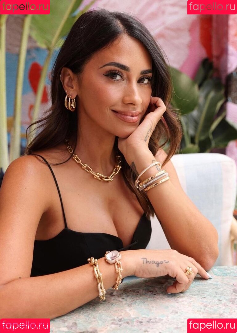 Antonella Roccuzzo Onlyfans Photo Gallery 