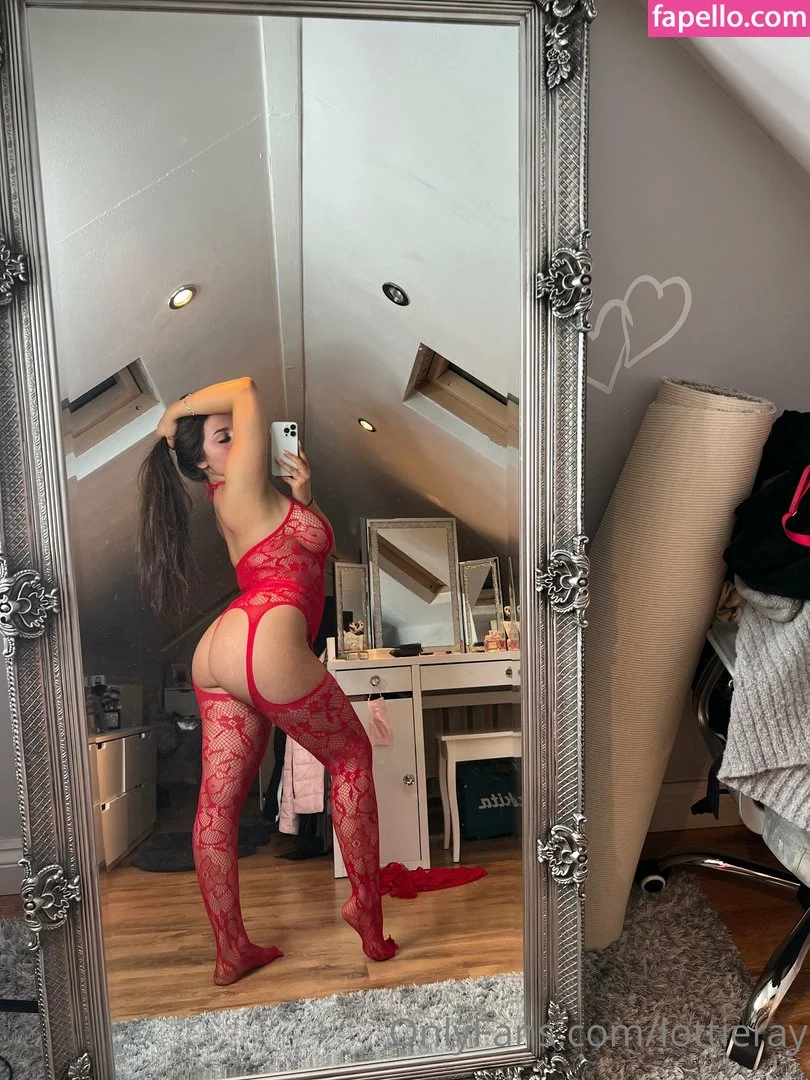 Lottie Ray Onlyfans Photo Gallery 