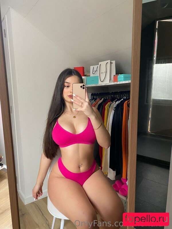 Fiona Duraku Nude Onlyfans Photo 46