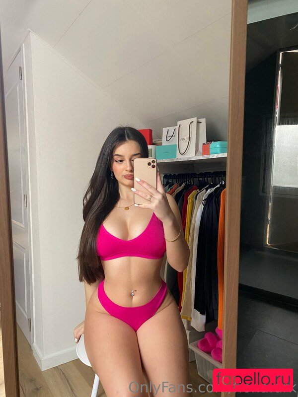 Fiona Duraku Nude Onlyfans Photo 40