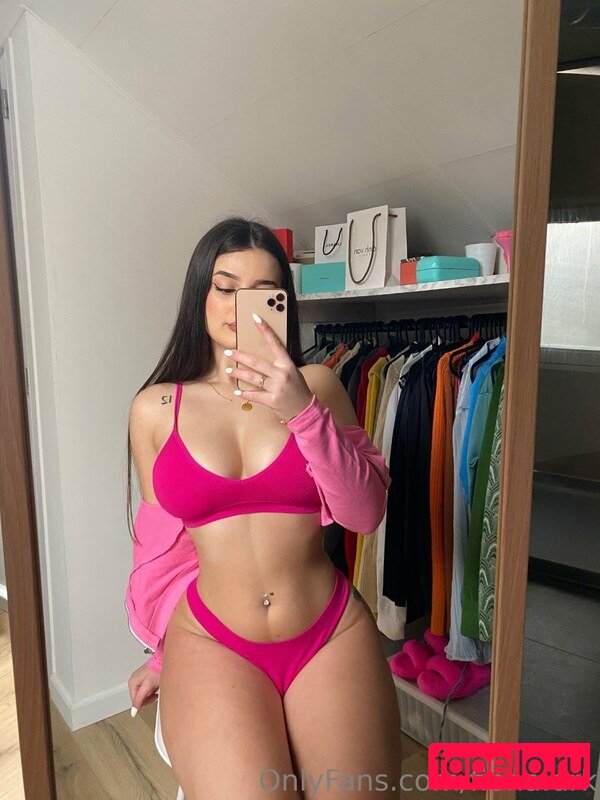 Fiona Duraku Nude Onlyfans Photo 23