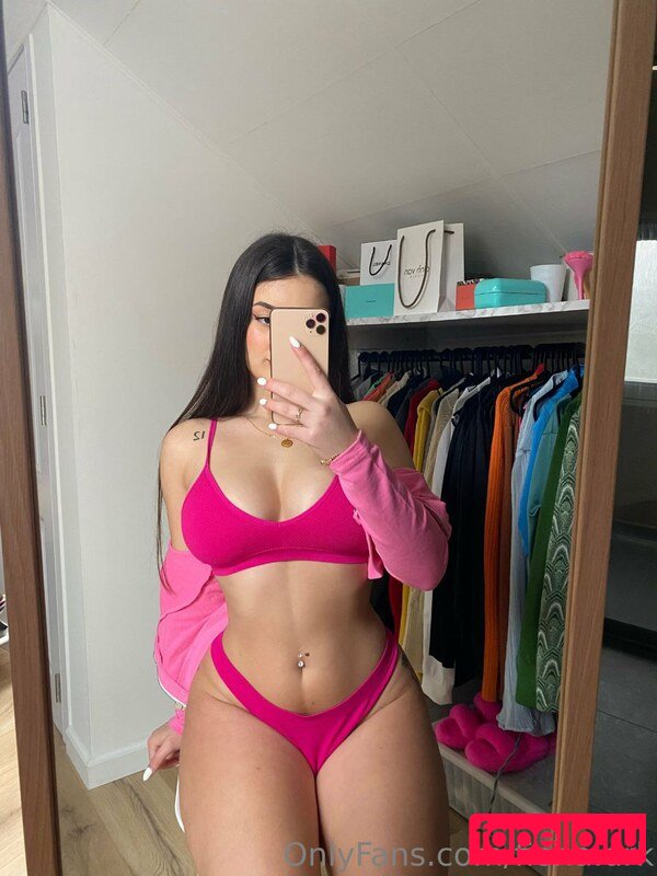 Fiona Duraku Nude Onlyfans Photo 22