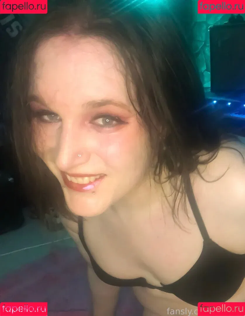 Evie_X Onlyfans Photo Gallery 