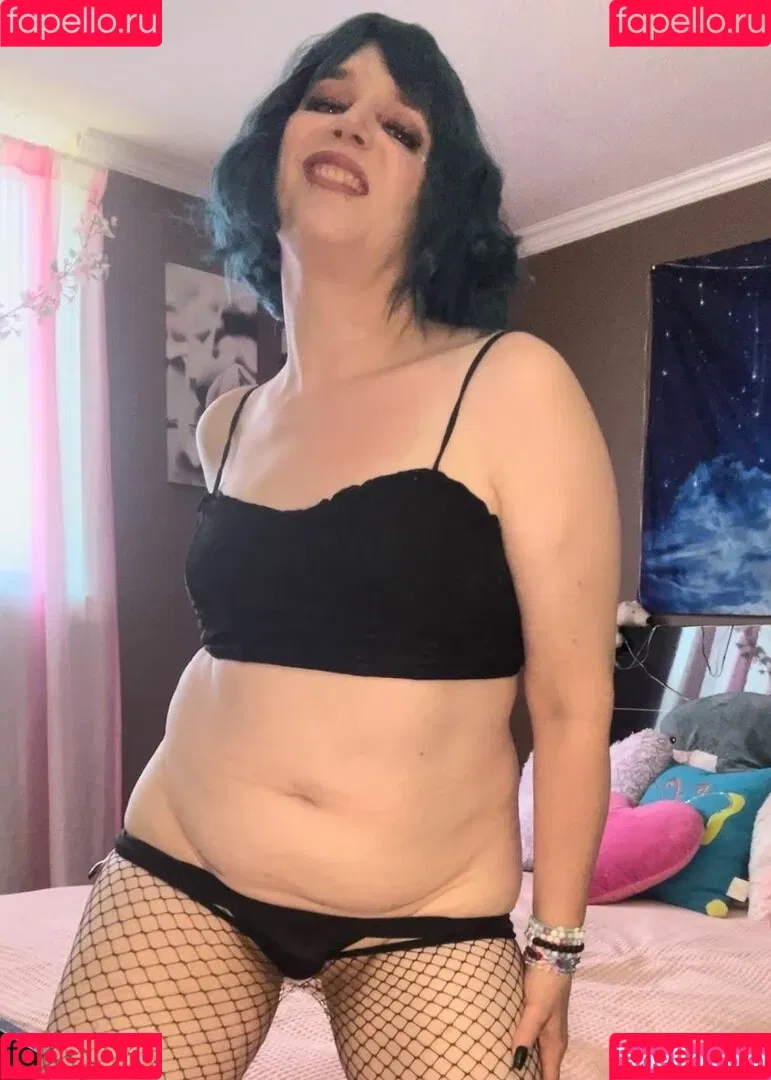 Evie_X Onlyfans Photo Gallery 