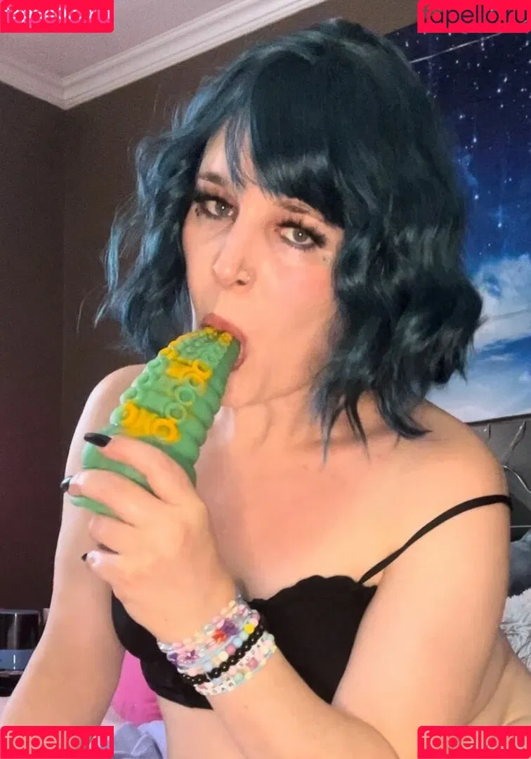 Evie_X Onlyfans Photo Gallery 